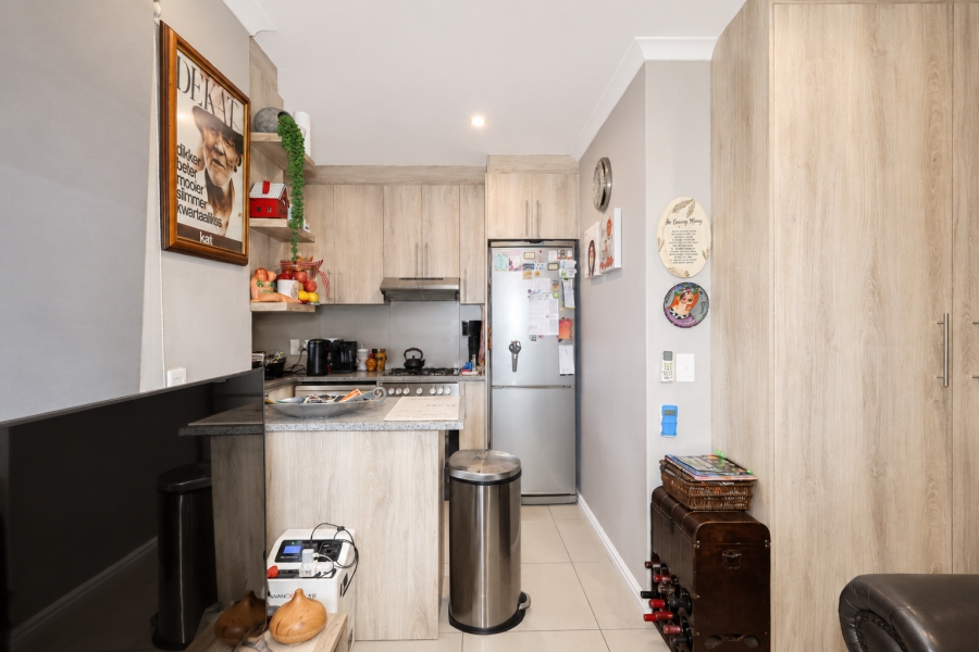 2 Bedroom Property for Sale in Table View Western Cape